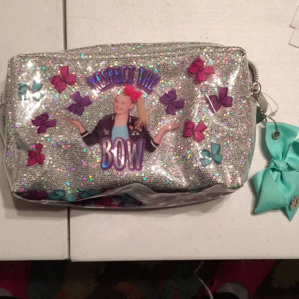 JoJo Siwa makeup bag